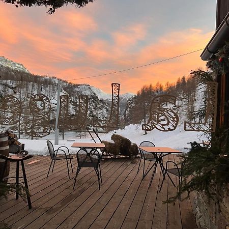 Hotel La Luge Valtournenche Esterno foto