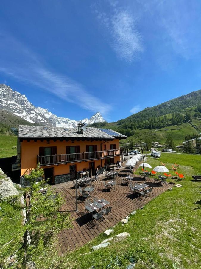 Hotel La Luge Valtournenche Esterno foto